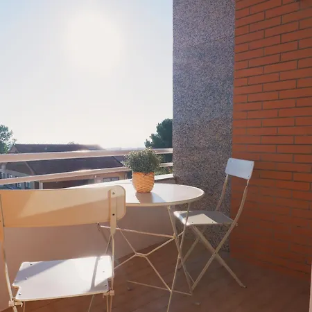 44 Forty Four Coast -