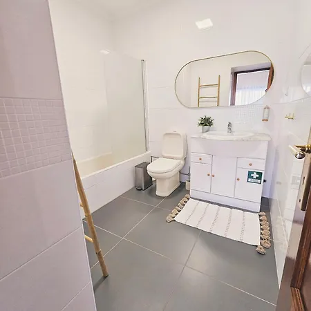 44 Forty Four Coast - 4* Espinho (Aveiro)