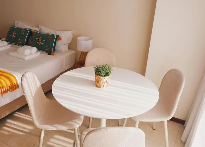 44 Forty Four Coast - By Double Ninety 4*