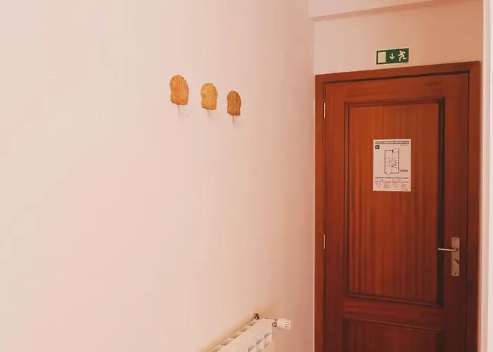 44 Forty Four Coast - By Double Ninety 4*